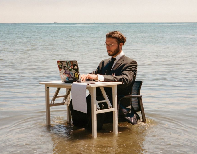 BBNO$ Talks Music, Internet Fame, and the Art of Not Giving a F***