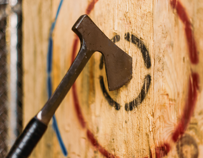 Colin Tries: Axe Throwing with MANIAX – Unleashing Our Inner Vikings